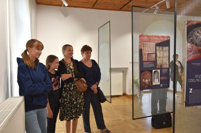 Bezsenne głowy, co dżwigają korony - otwarcie wystawy